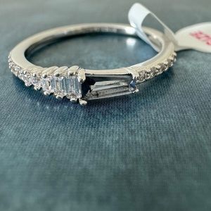 Bomb Party ring Stack Me Up